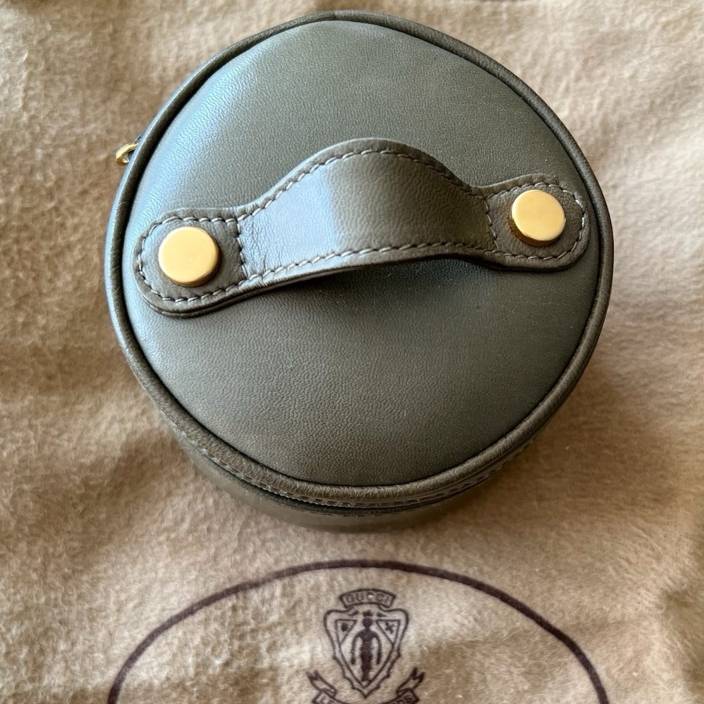 Gucci Vintage Lambskin with Suede Interior Olive Green Jewelry Mini-bag - Picture 5 of 13